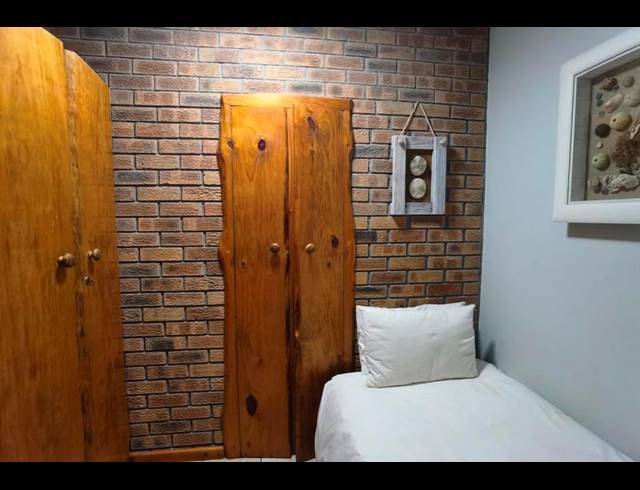 7 BEDROOM HOUSE FOR SALE IN RICHMOND ESTATE